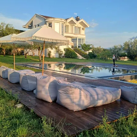 Villa Kamila Tirana