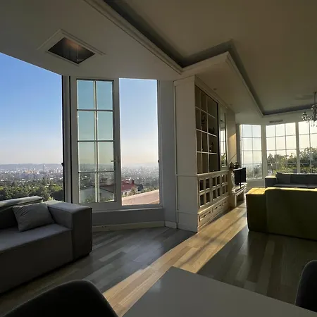 Kamila Villa *