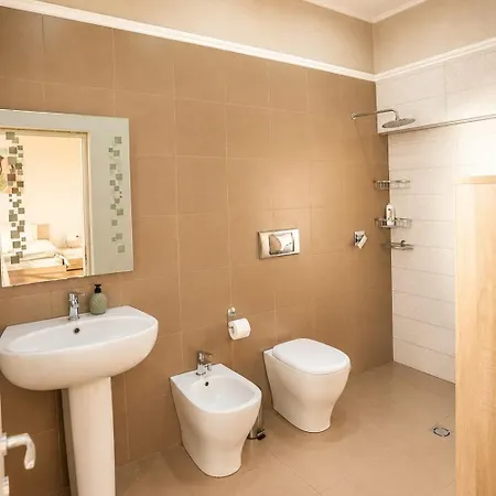 Kamila Villa *